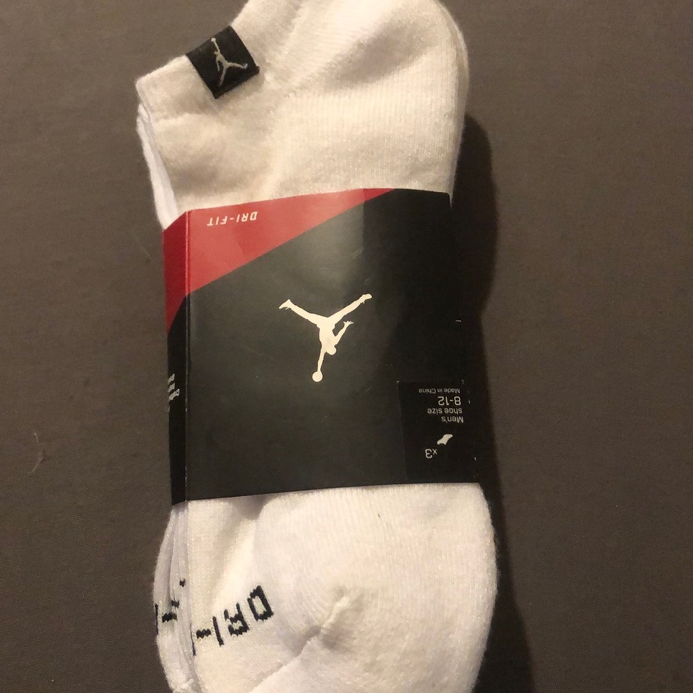 New Jordan dri-fit socks size L men’s shoe 8-12